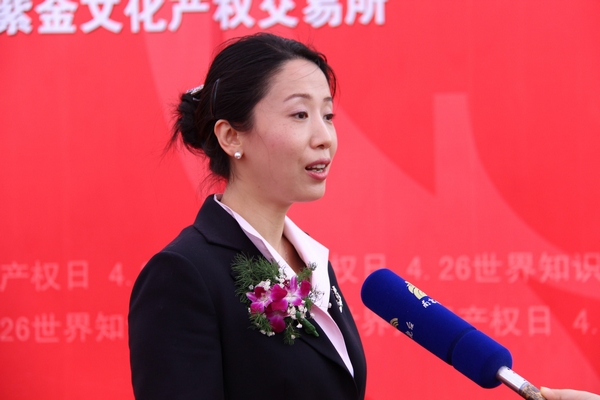图4  飞机杯自慰
党委书记张捷接受南京市电视台采访